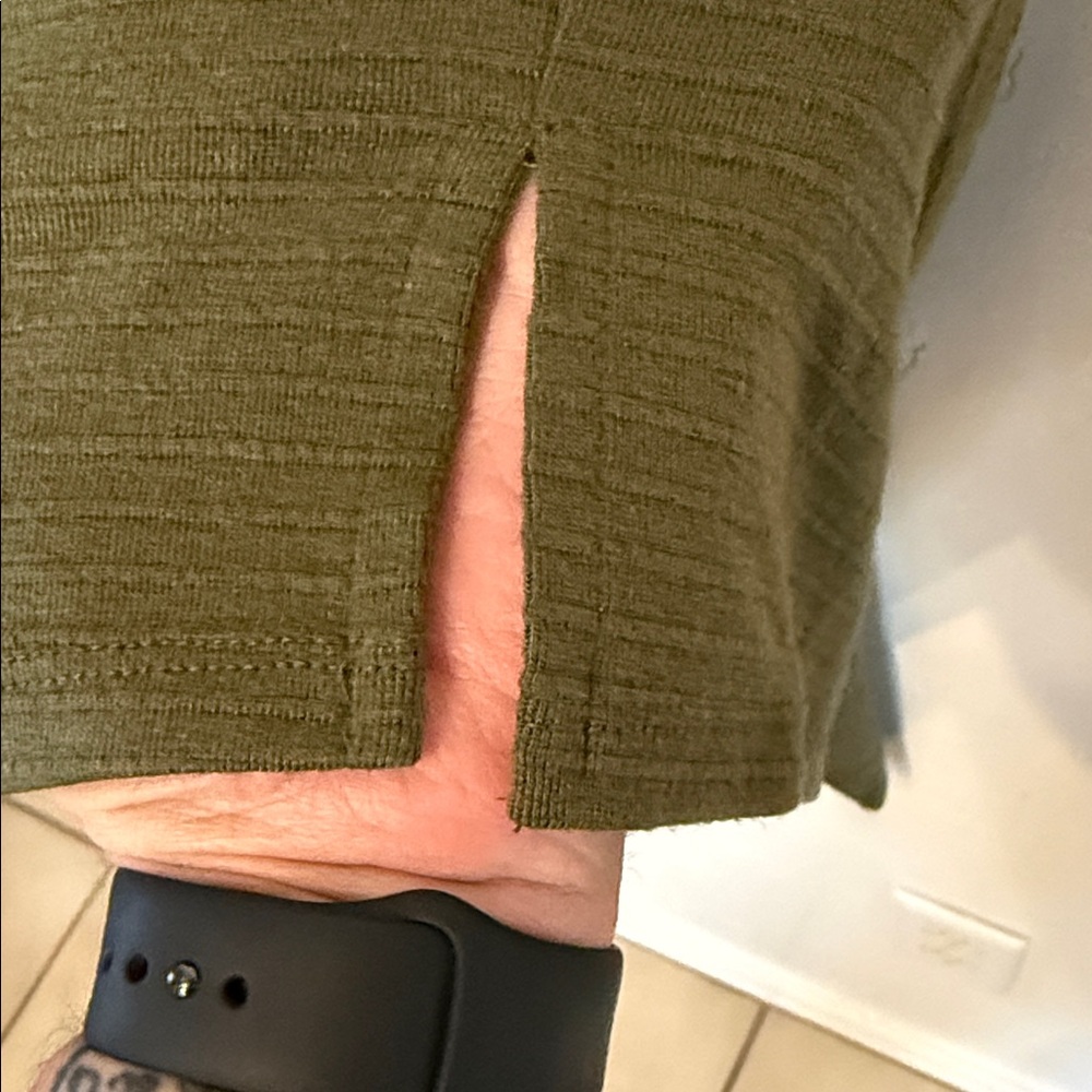 Olive Green Women's Top 24/7 new with tags - Picture 5 of 6